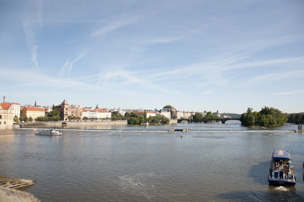 Вид на Влтаву с Карлового моста
