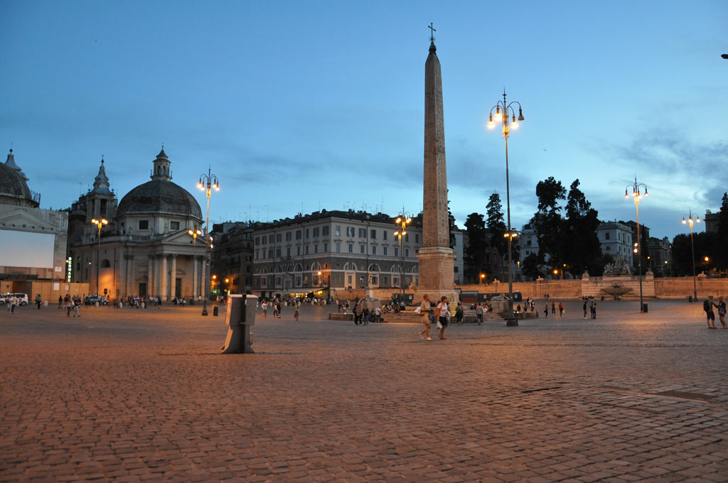 Piazza del Poppolo в Риме