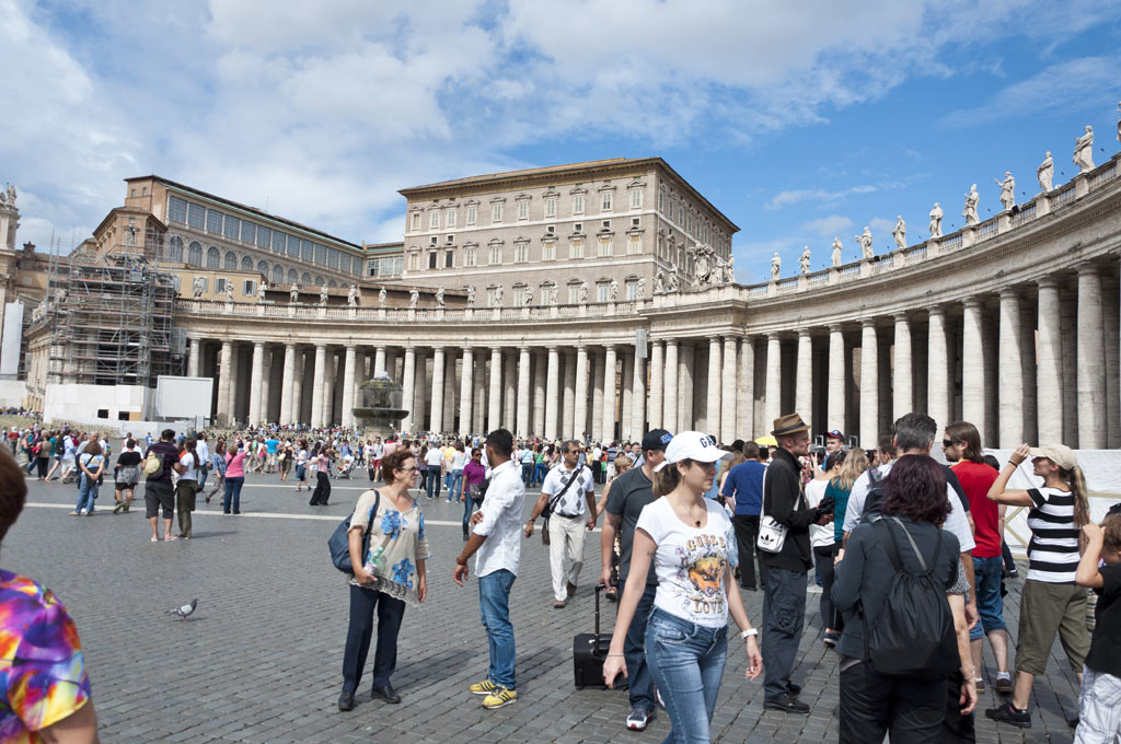 Очередь желающих посетить Ватикан