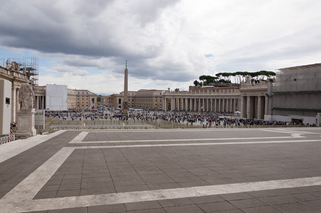 Вид на площадь Святого Петра от Собора Святого Петра